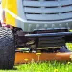 How to Seat a Tubeless Lawn Mower Tire
