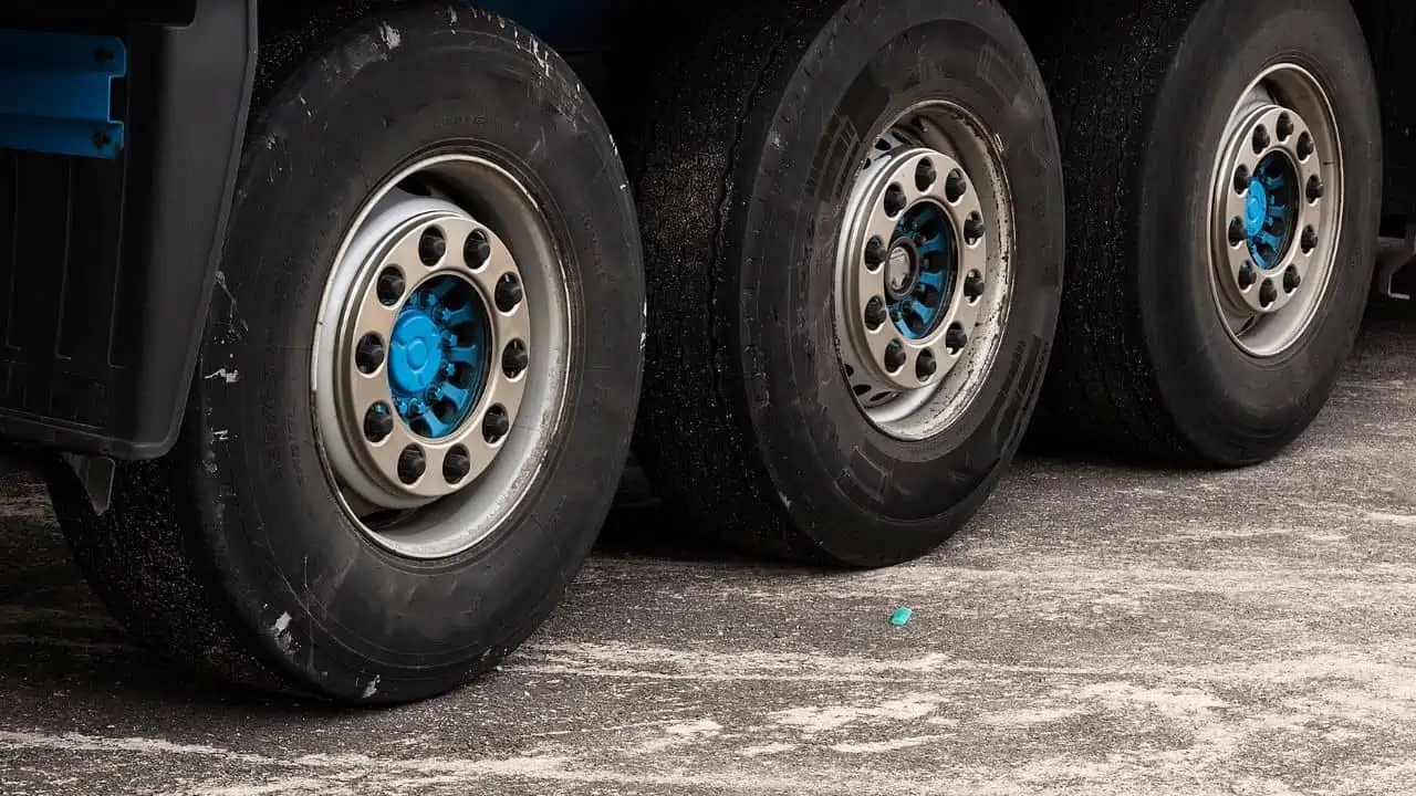 Are Wider Trailer Tires Better